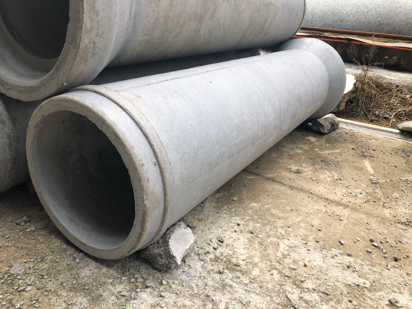 优质源头厂家内径DN400水泥管钢筋混凝土排水管砼水泥涵管承插管
